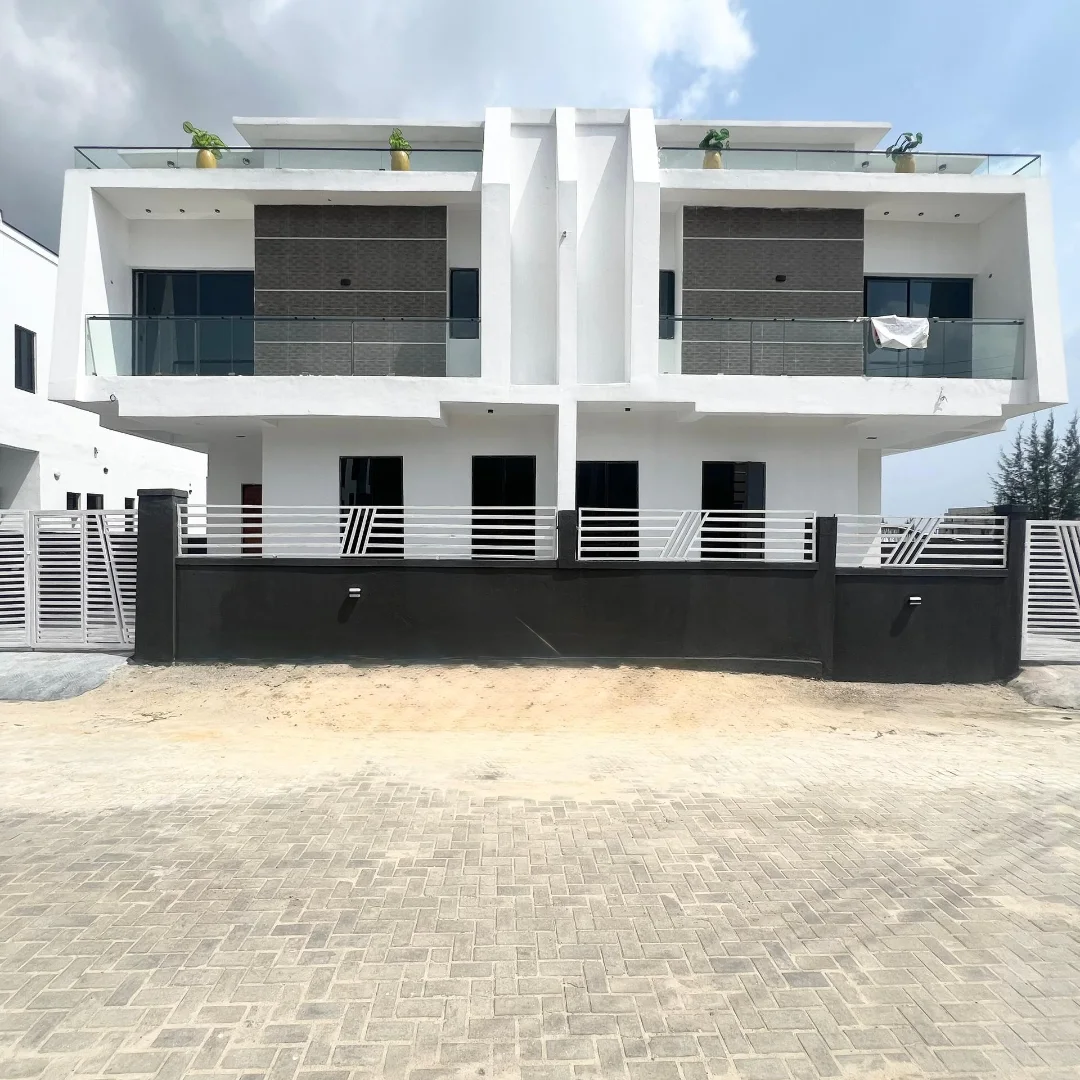 Spacious 4-Bedroom Duplex in Prime Ajah