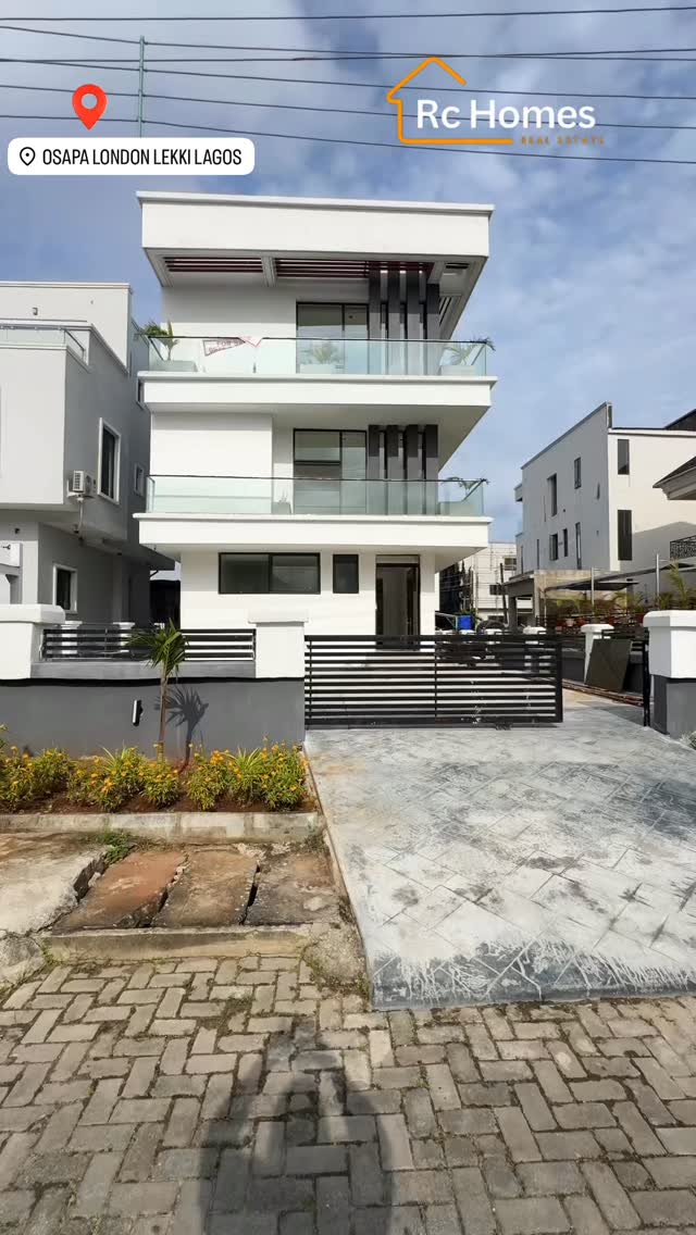 5-Bedroom Duplex with Pool & Rooftop Terrace in Lekki
