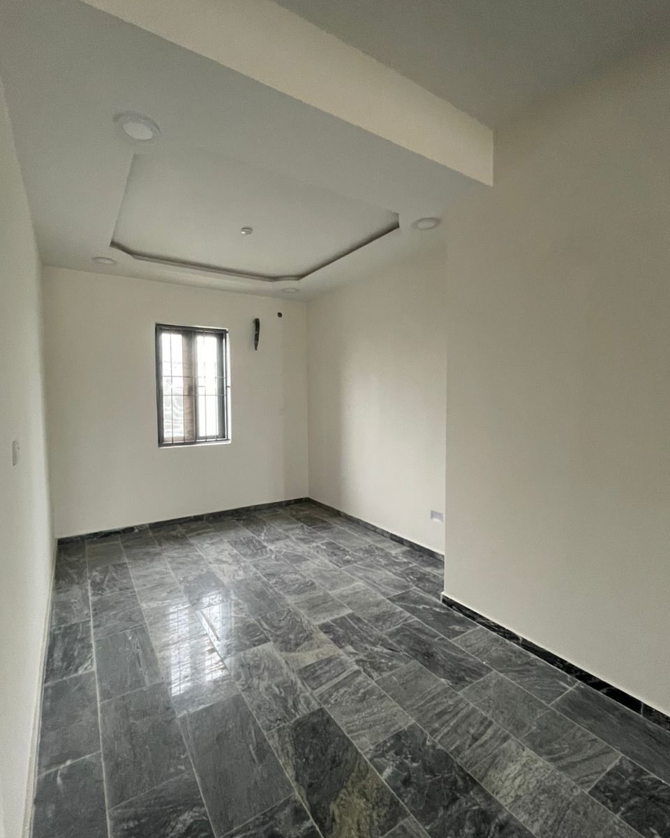 Lekki Haven: 4-Bed Duplex with BQ & 24/7 Power