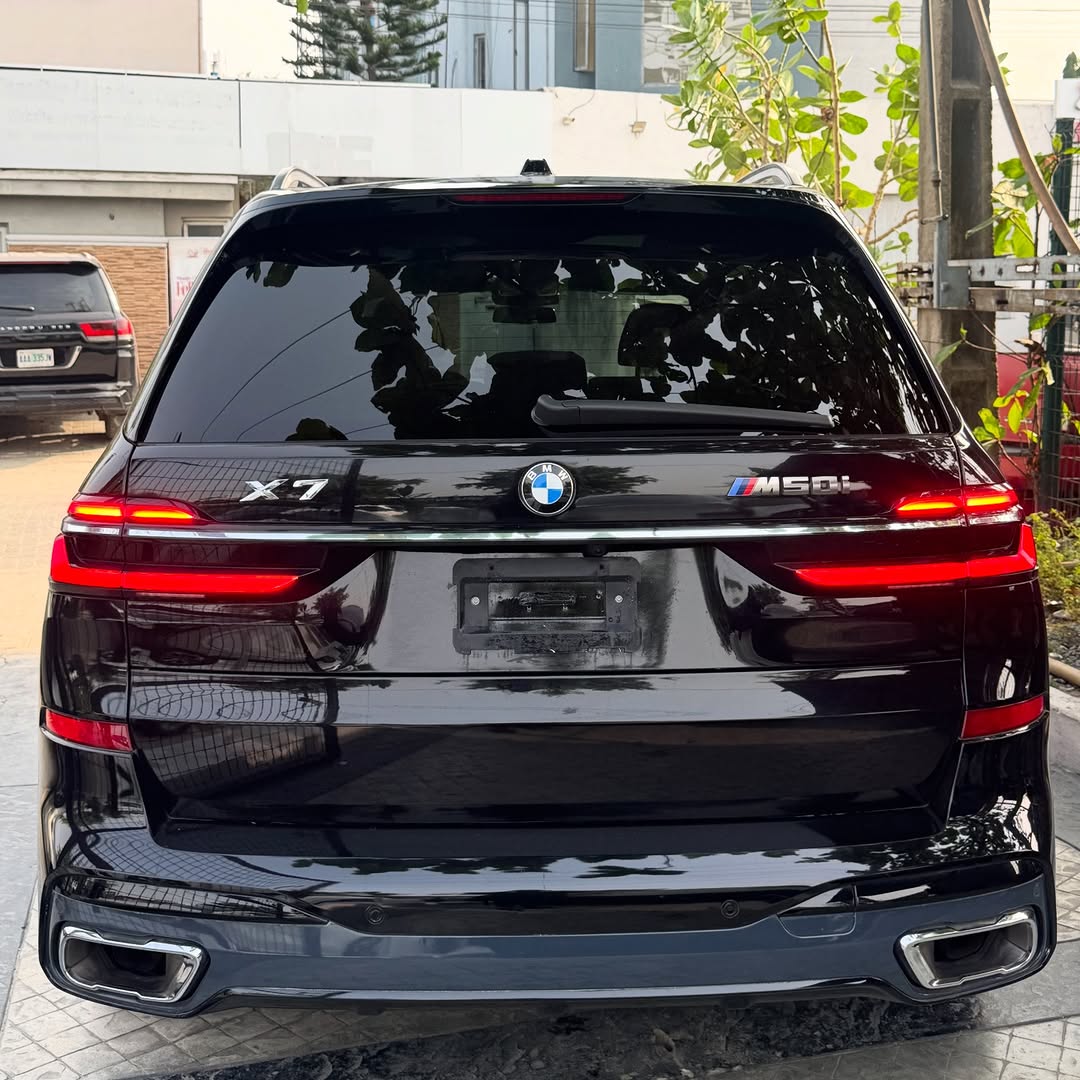 Command The Road: 2024 BMW X7 M50i V8