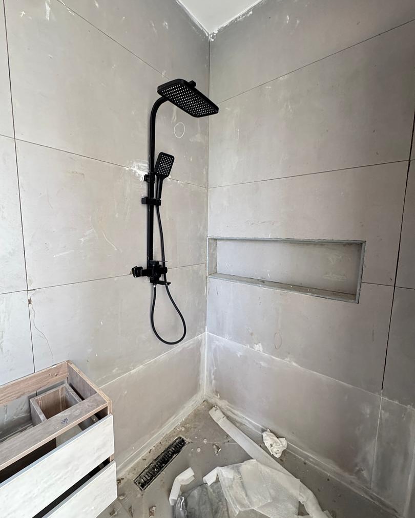 Dreamy 2-Bed Apartment with Pool & Rooftop Lounge