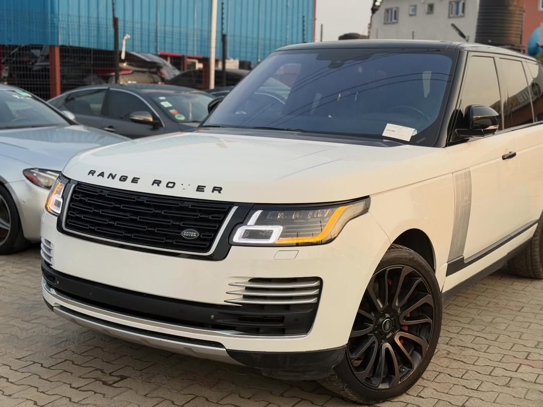 Pristine 2015 Range Rover: Fully Paid & Ready