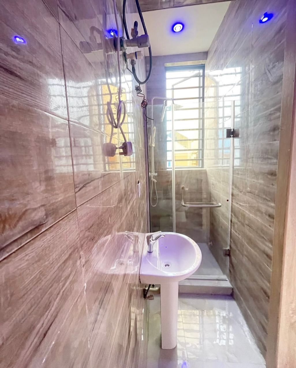 Exquisite 2-Bed Haven in Prime Chevron