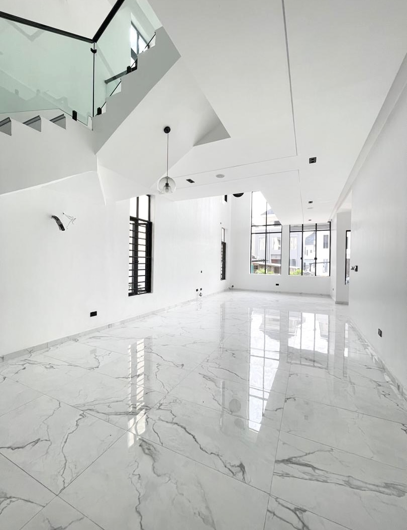 Lekki’s Ultimate Family Oasis: 5-Bed Duplex with Pool & Cinema