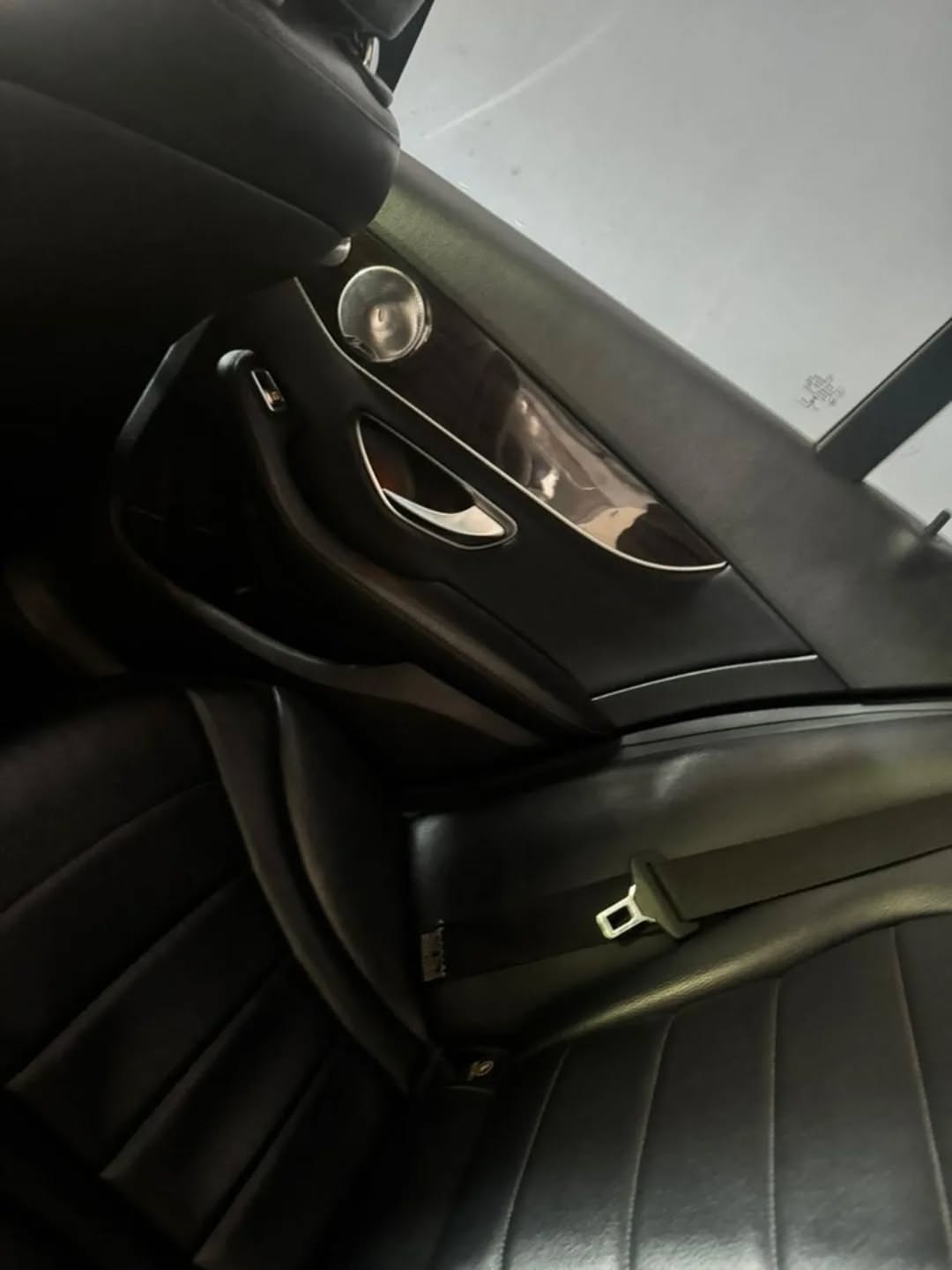 Luxury 2016 C300: 83k km, 15M NGN