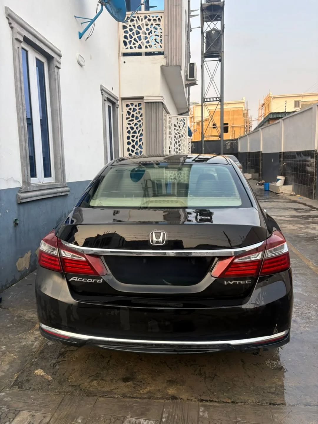2016-Look Honda Accord: Luxury Upgrade, Low Price
