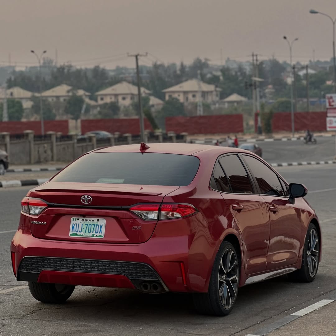 2019 Toyota Corolla SE: Like New, Duty Paid