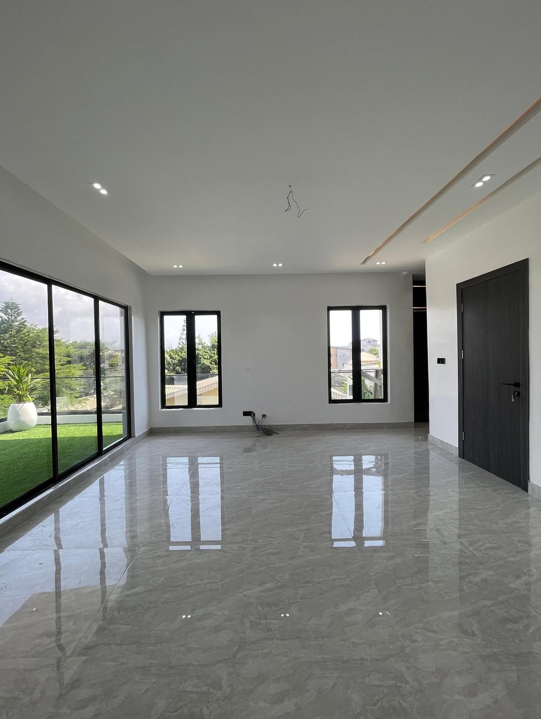 Your Lekki Oasis Awaits: 5-Bed Duplex with Pool & Cinema