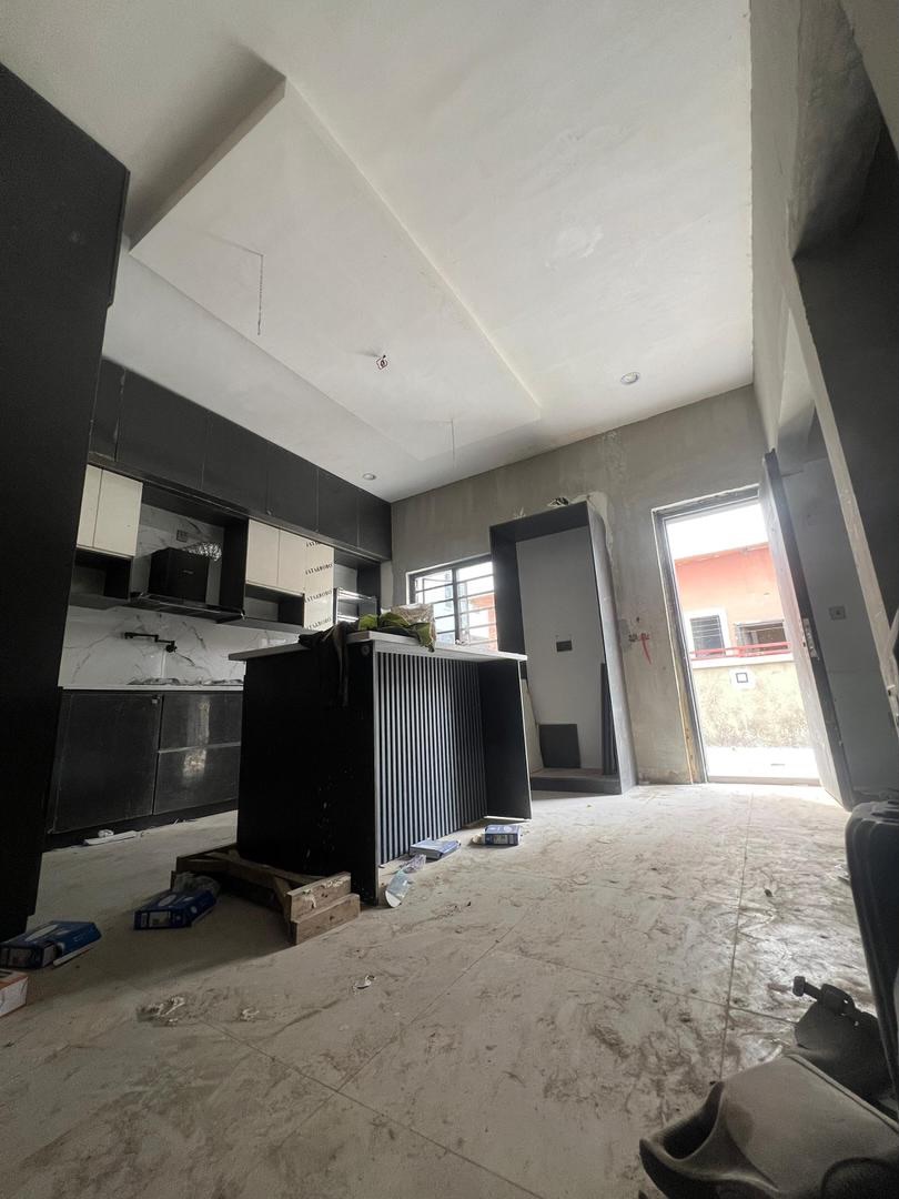 Magodo’s Finest: 4-Bedroom Haven with BQ & Prime Access