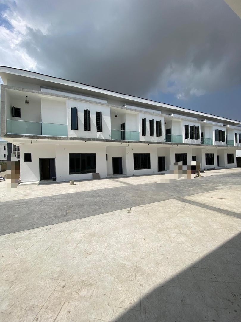 Spacious 4-Bedroom Haven in Prime Lagos Estate
