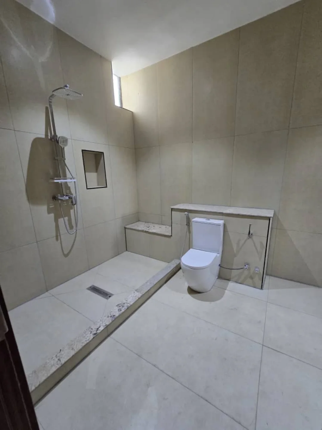 Spacious 4-Bed Ensuite Duplex with BQ in Guzape