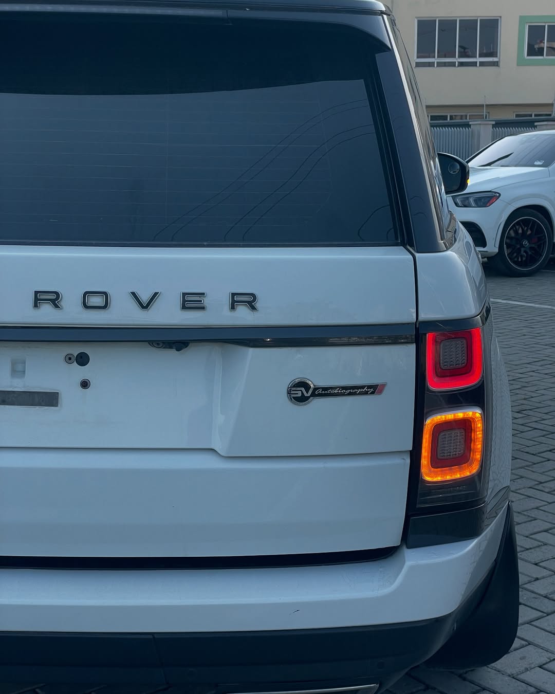 2018 Range Rover Autobiography: Peak Luxury Awaits