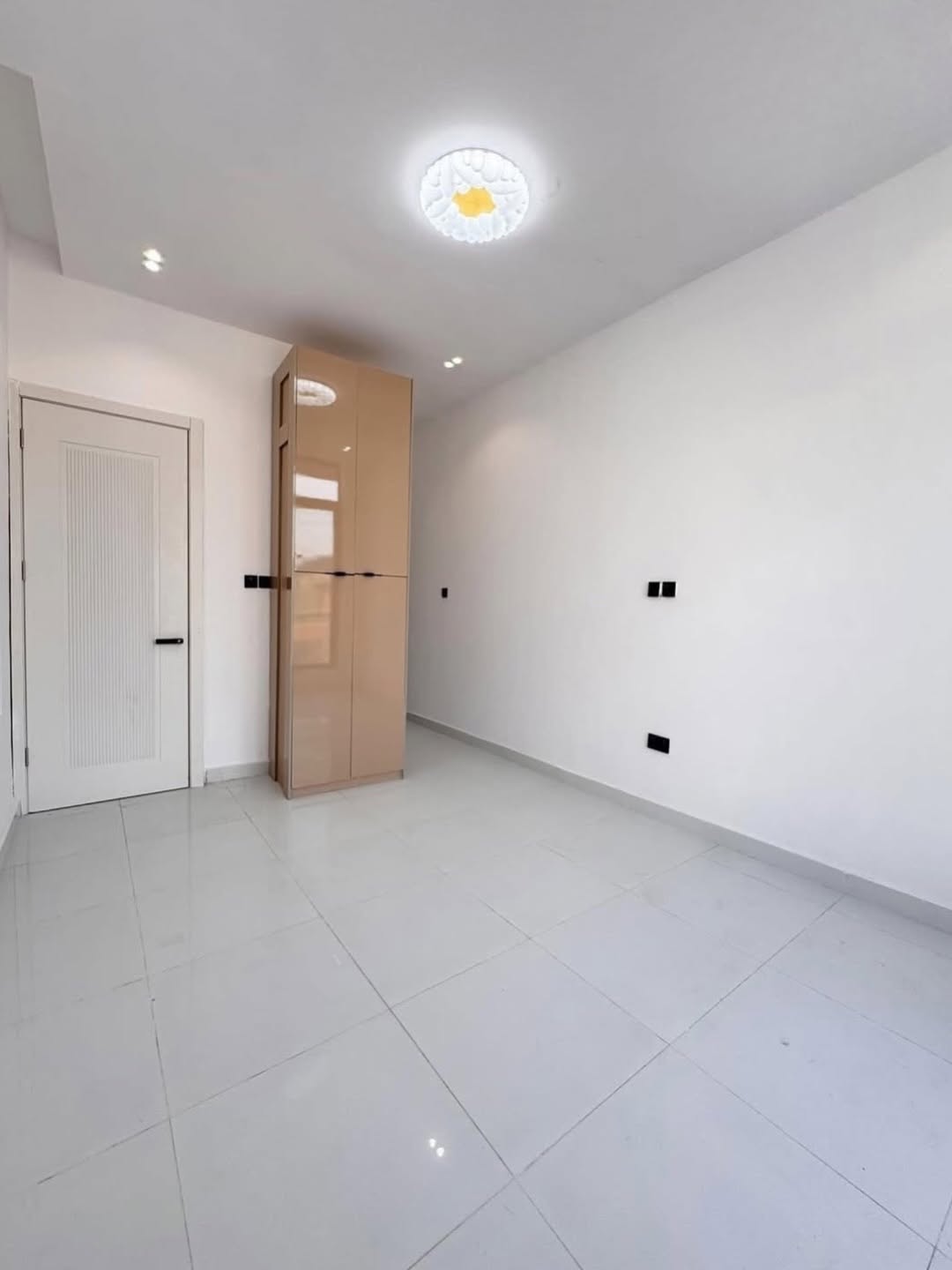 Ologolo’s Elite 2-Bed Ensuite with Pool & Jacuzzi