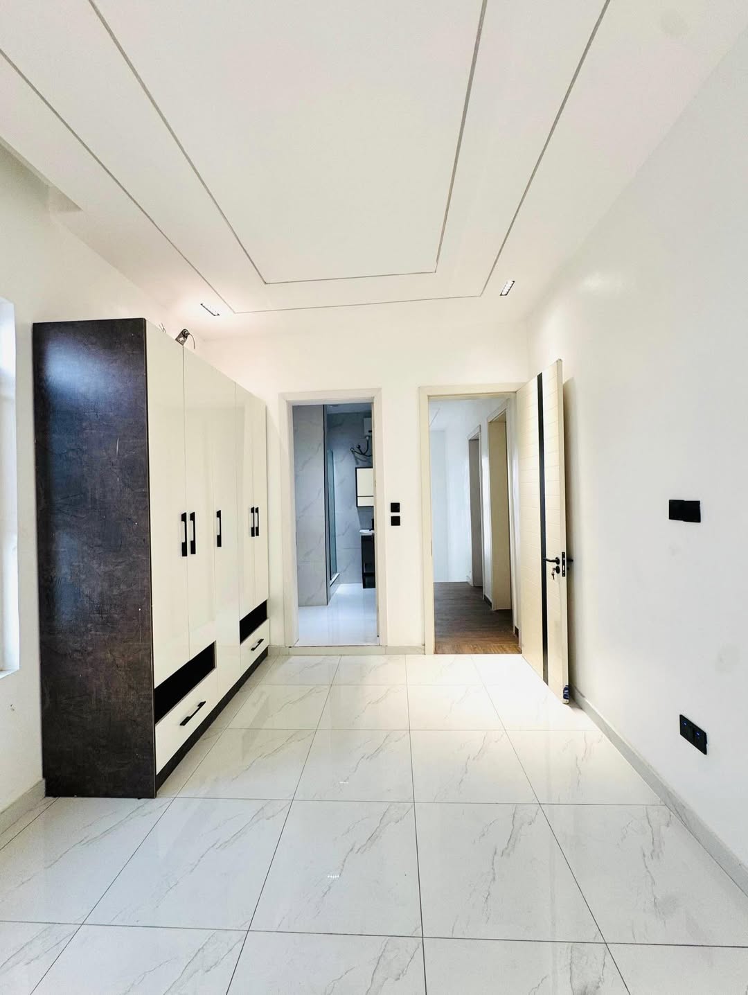 Spacious 4-Bedroom Terrace Duplex with BQ in Osapa London