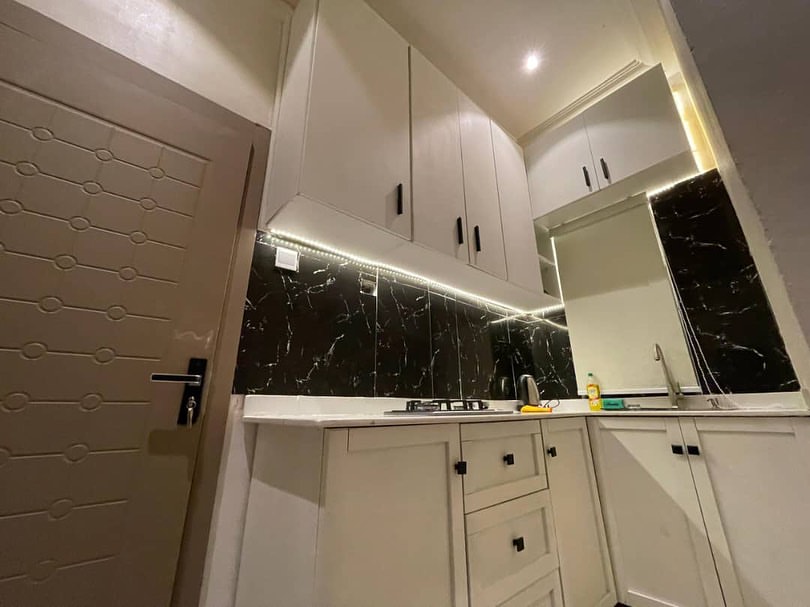 Lekki Phase 1 Oasis: Your All-Inclusive 1BR Retreat