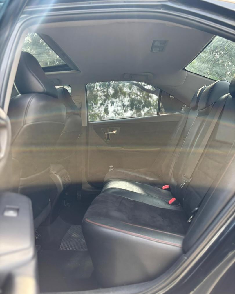 2015 Camry XSE: Sunroof, Reverse Cam & Docs ✅ – 12M