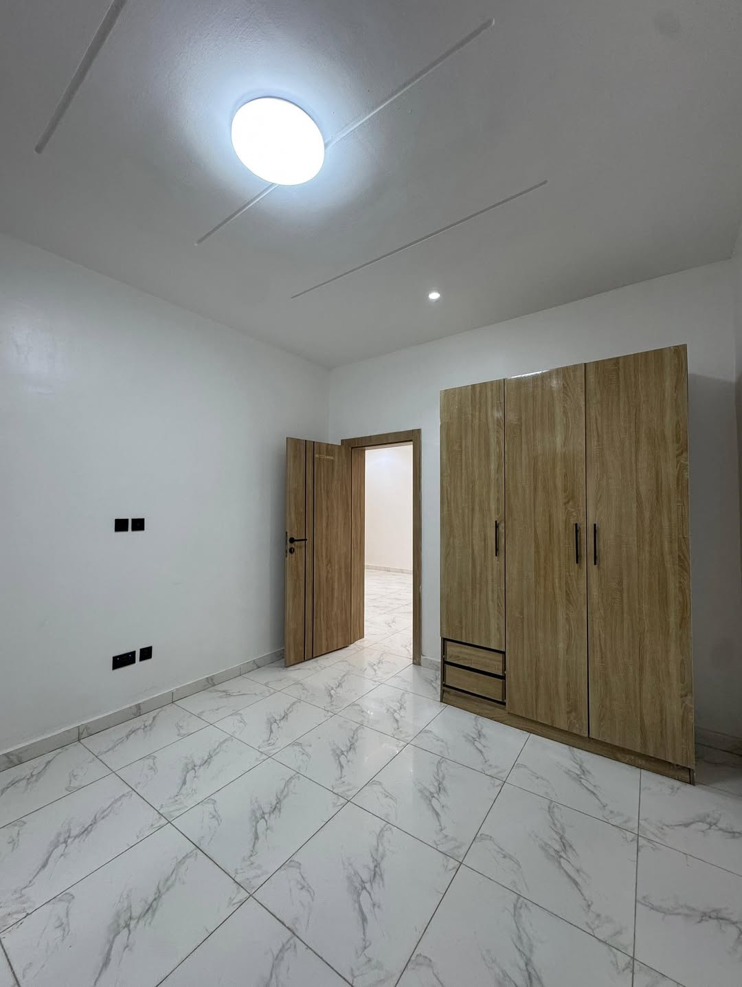 Lekki’s Finest: Resort-Style 2BR with Pool & Gym