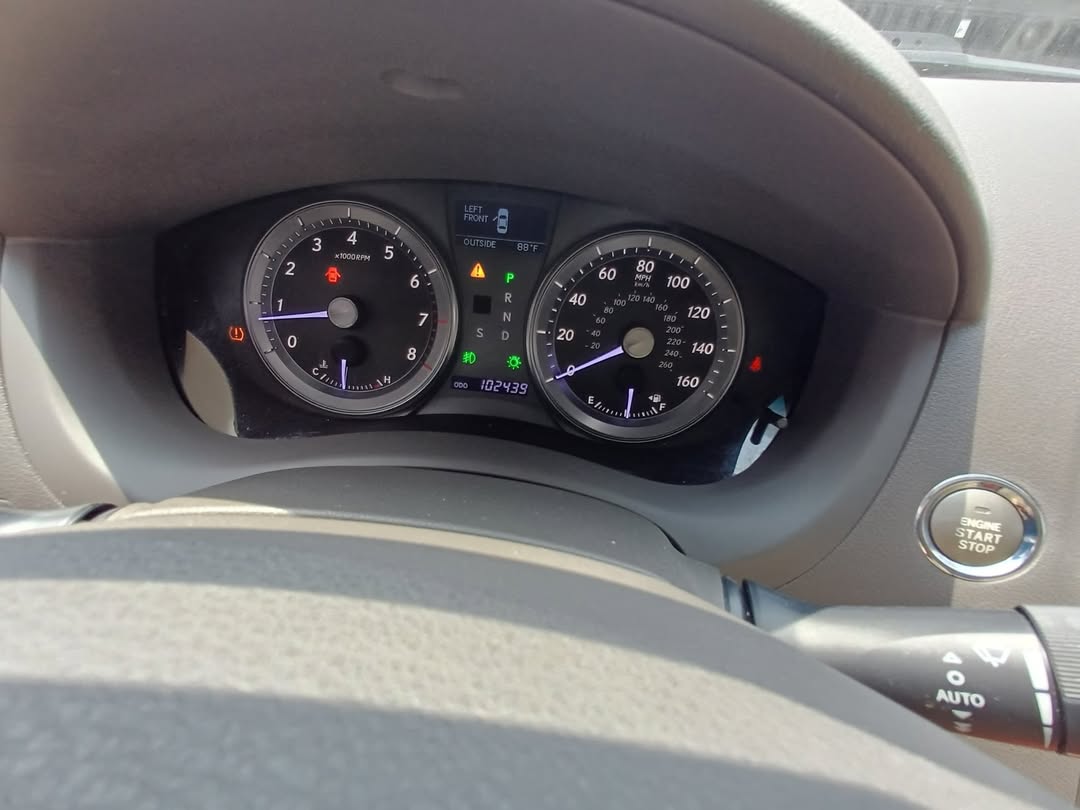 Luxury Redefined: 2011 Lexus ES 350 Full Option