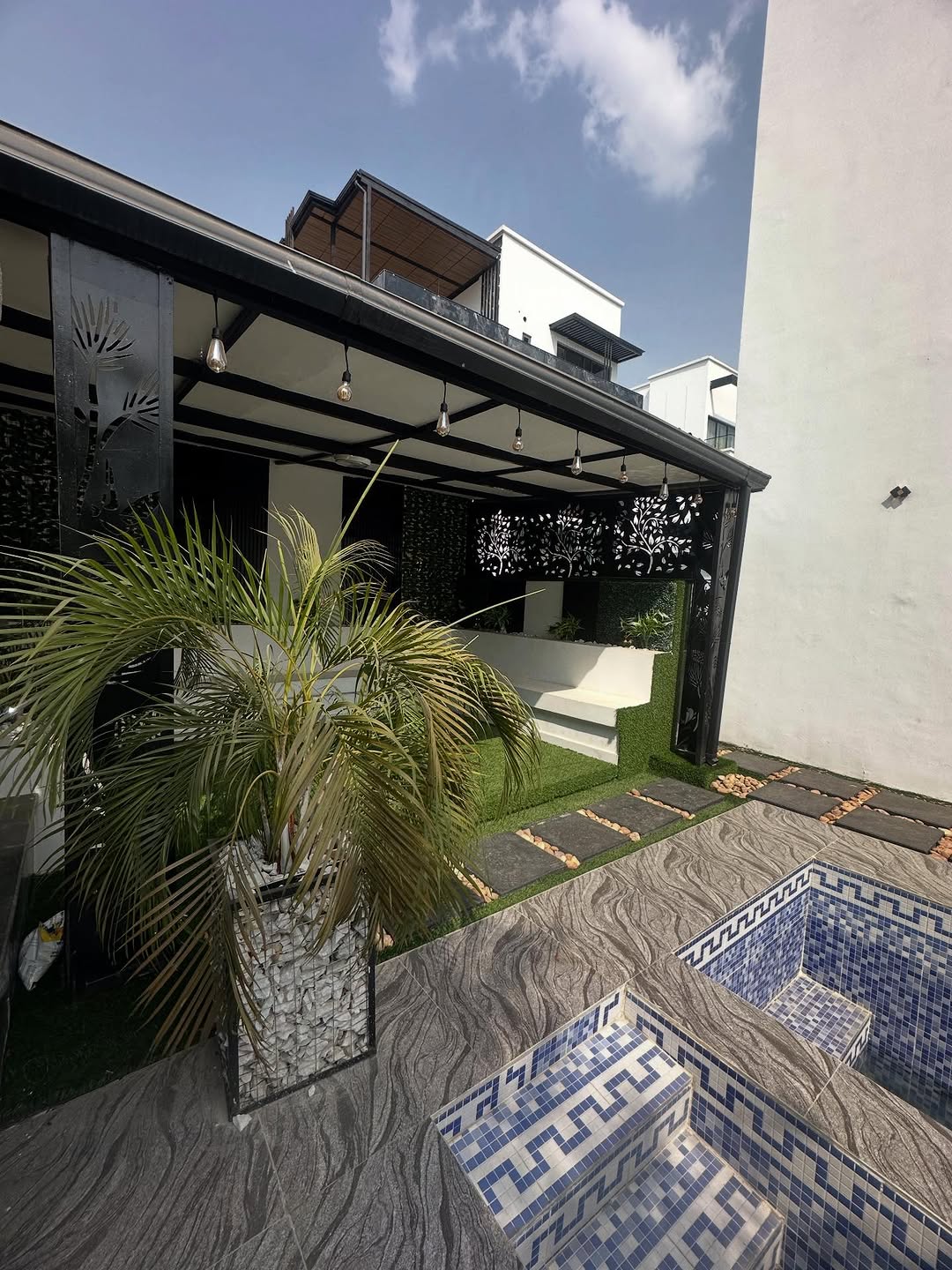 Luxury 5-Bed Duplex with Pool & Smart Home in Kado