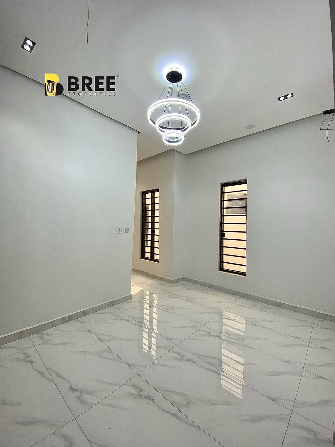 Elegant 5-Bedroom Haven with Pool in Prime Chevron Estate