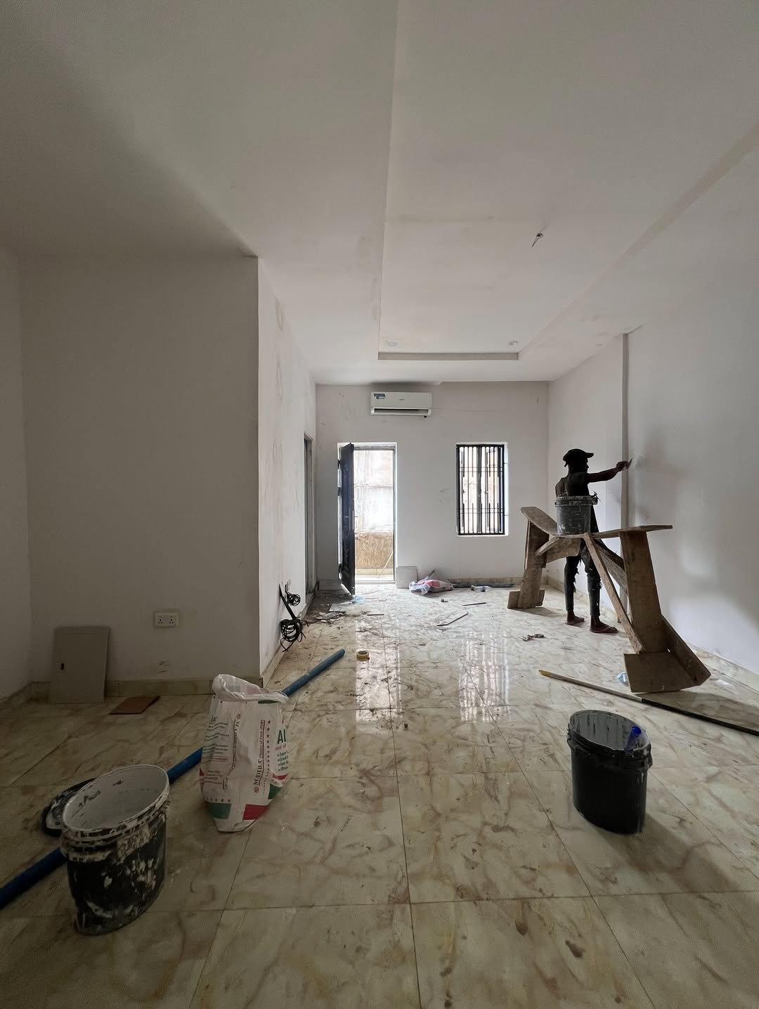 Serene Estate Haven: 4-Bed Duplex with 24/7 Luxury