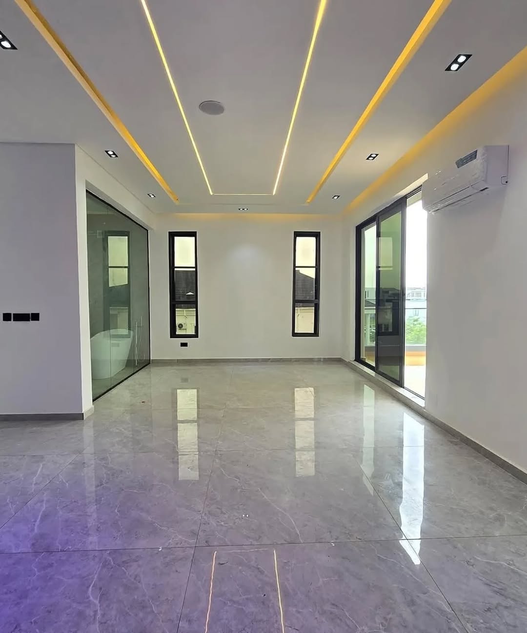 Lekki Luxury: 5-Bed Smart Home with Pool & Cinema
