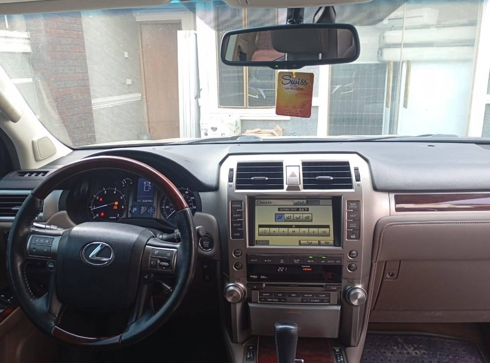 Luxury V8 Lexus GX460: 2023, Immaculate, Ready