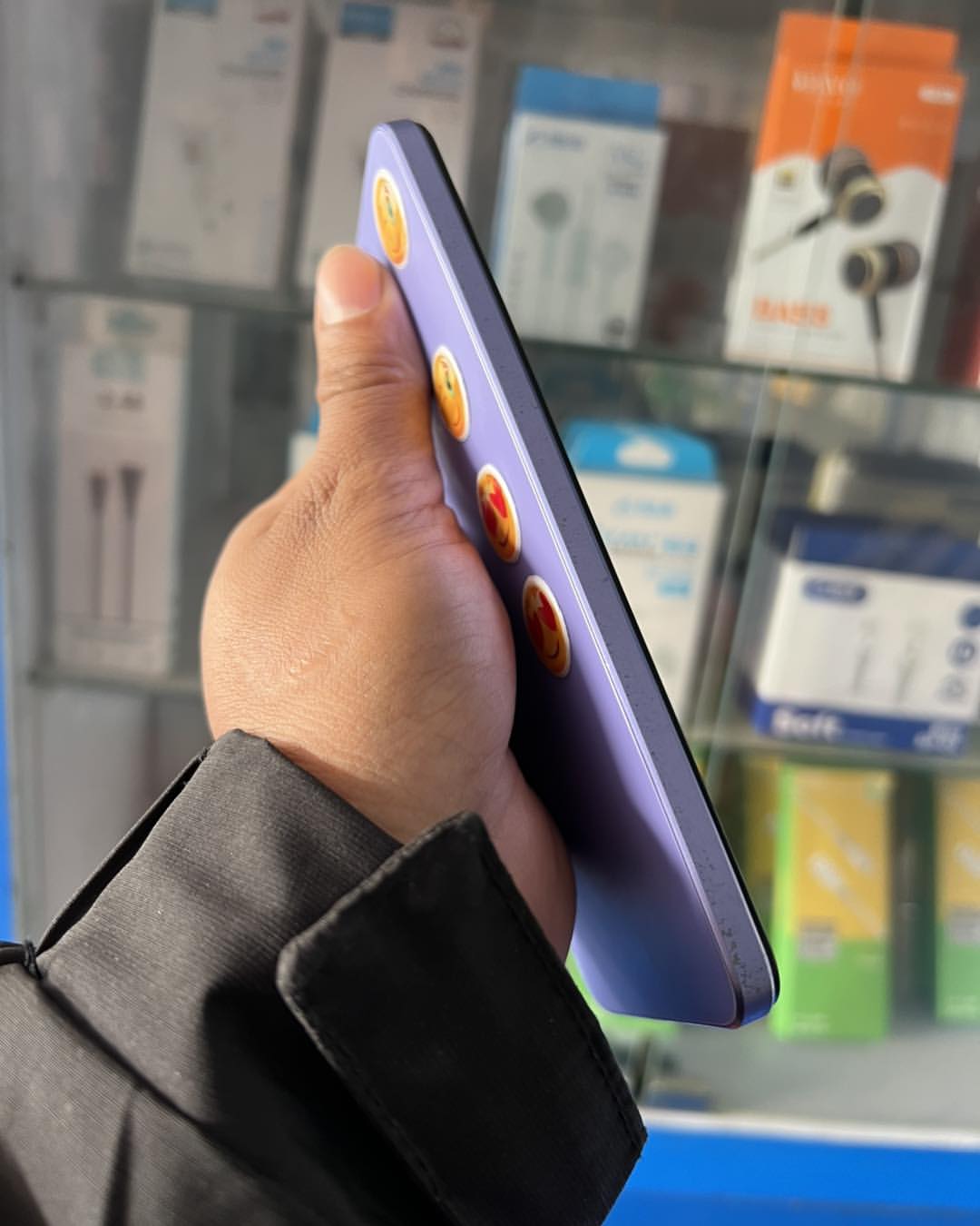 Unlock Fresh Vivo Y17s Power – WhatsApp Ready Now!