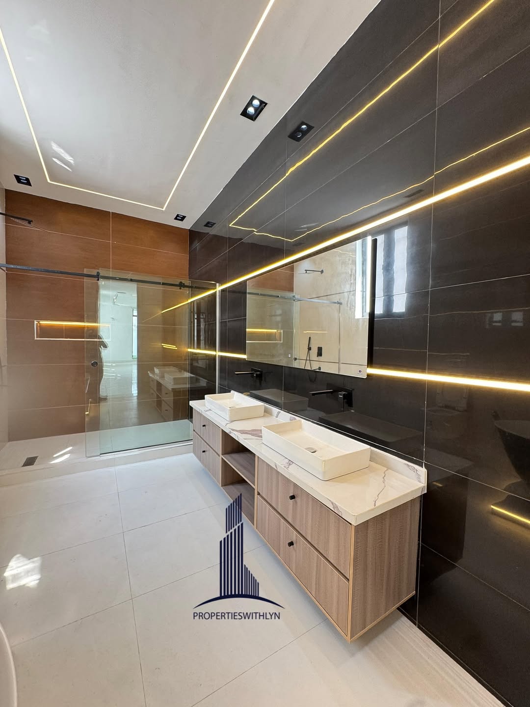 Cinema & Pool Paradise in Osapa London