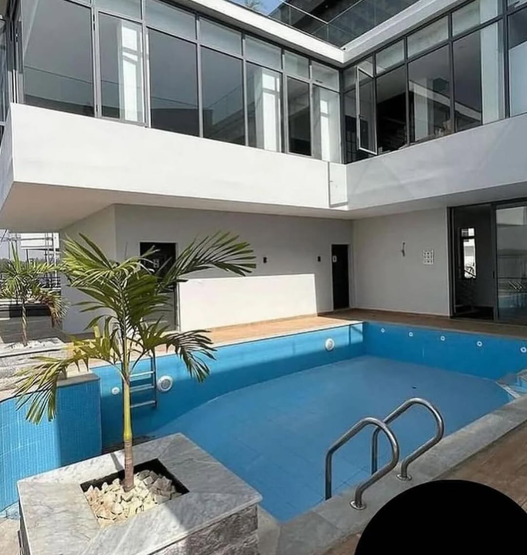 Waterfront Villa in Jabi: Your Dream Home Awaits