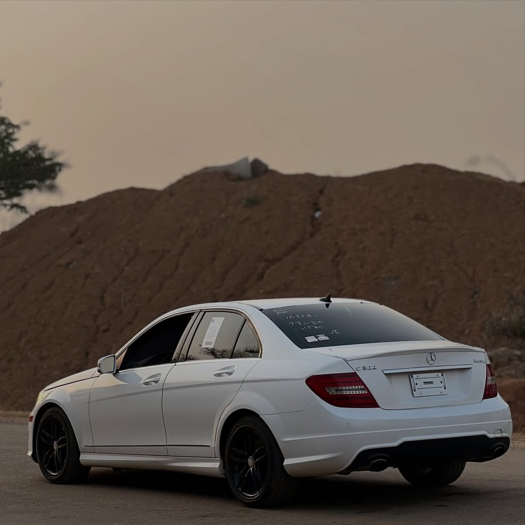 Luxury Redefined: 2013 Mercedes C300 in Abuja