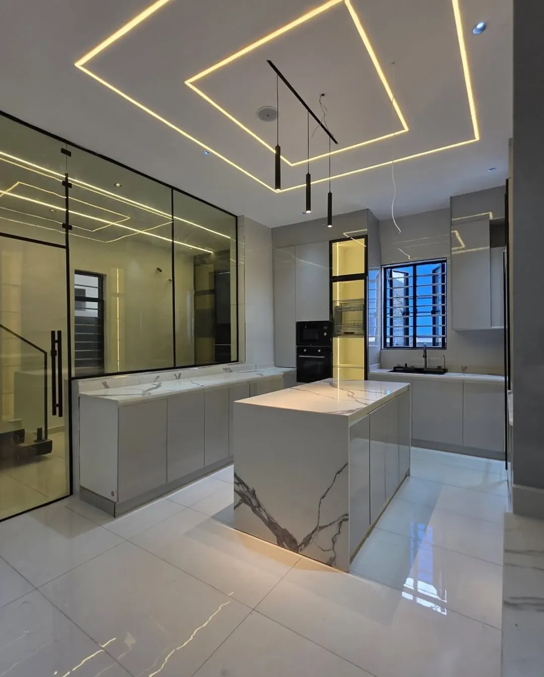 5-Bed Ajah Palace: Pool, Jacuzzi & 24/7 Security