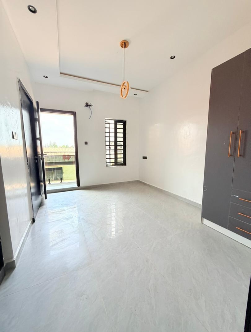 Elegant 5-Bed Duplex with BQ in Prime Ajao Estate
