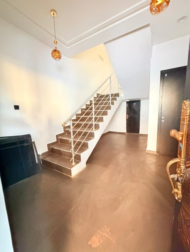 Elegant 5-Bed Duplex with BQ in Prime Ajao Estate