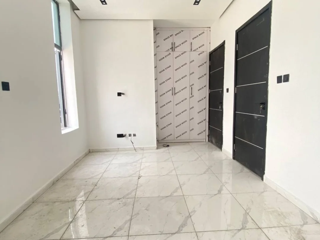 Lekki’s Ultimate Shortlet Gem: High-Yield Luxury Awaits