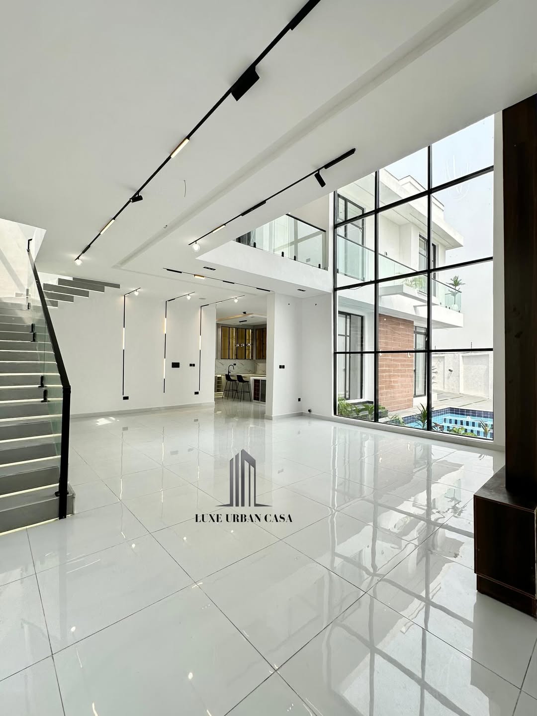 Chevron’s Ultimate 5-Bedroom Oasis with Pool & Gym