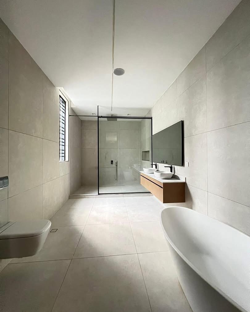 Lekki’s Ultimate 5-Bedroom Haven with Cinema & Pool