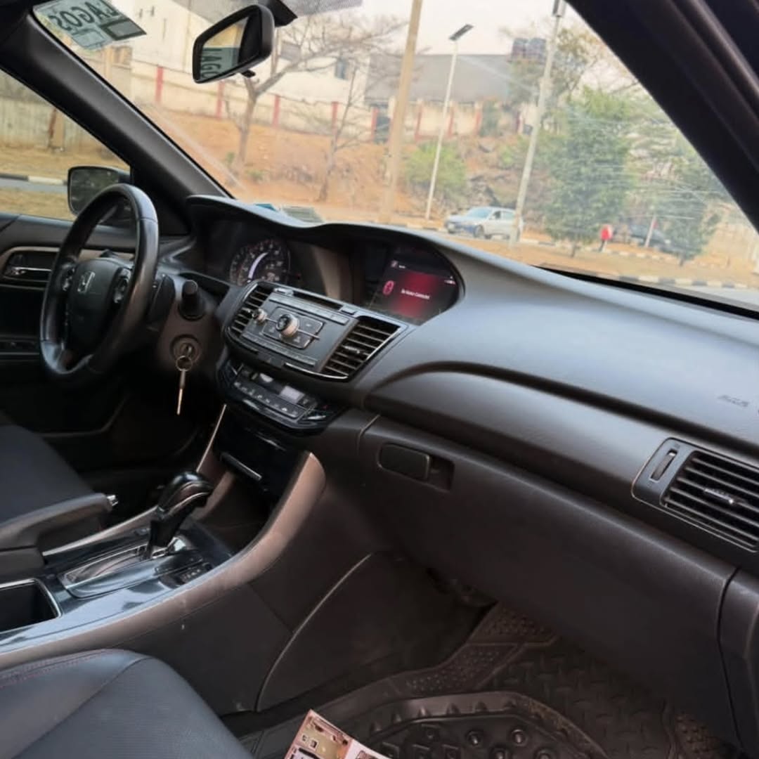Sleek 2017 Honda Accord Sport: Full Duty, Accident-Free