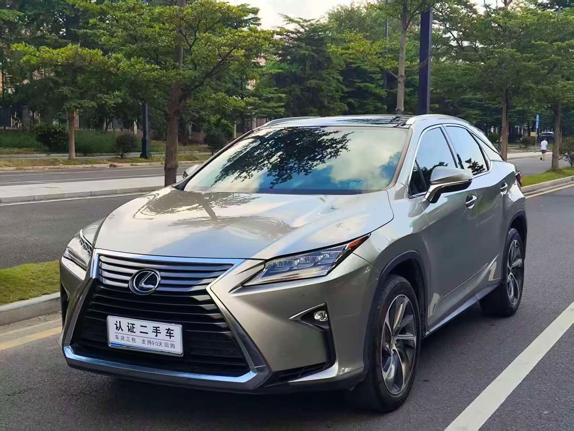 Luxury AWD Lexus RX: Doorstep Delivery Included