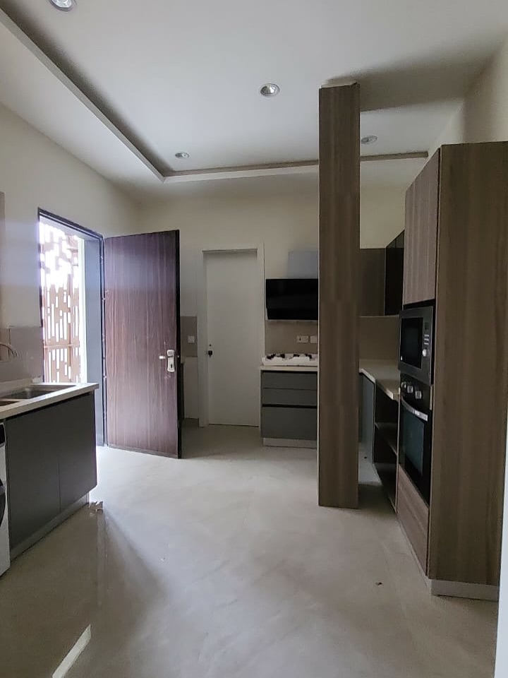 Banana Island Majesty: 5-Bedroom Duplex with BQ & Elevator