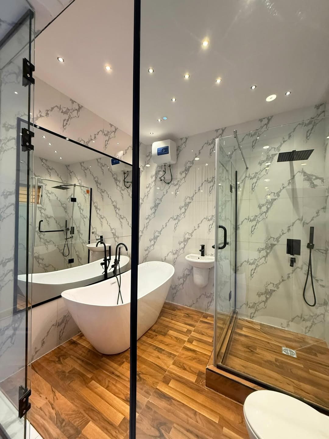 Cinematic Luxury: Private Theater & Serene Escape