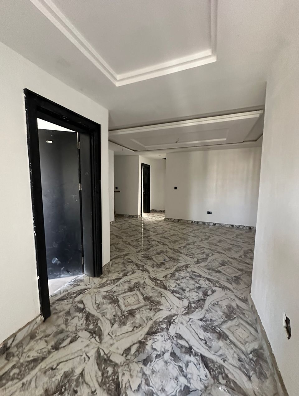 Spacious 3-Bed Terrace Duplex in Serene Idu