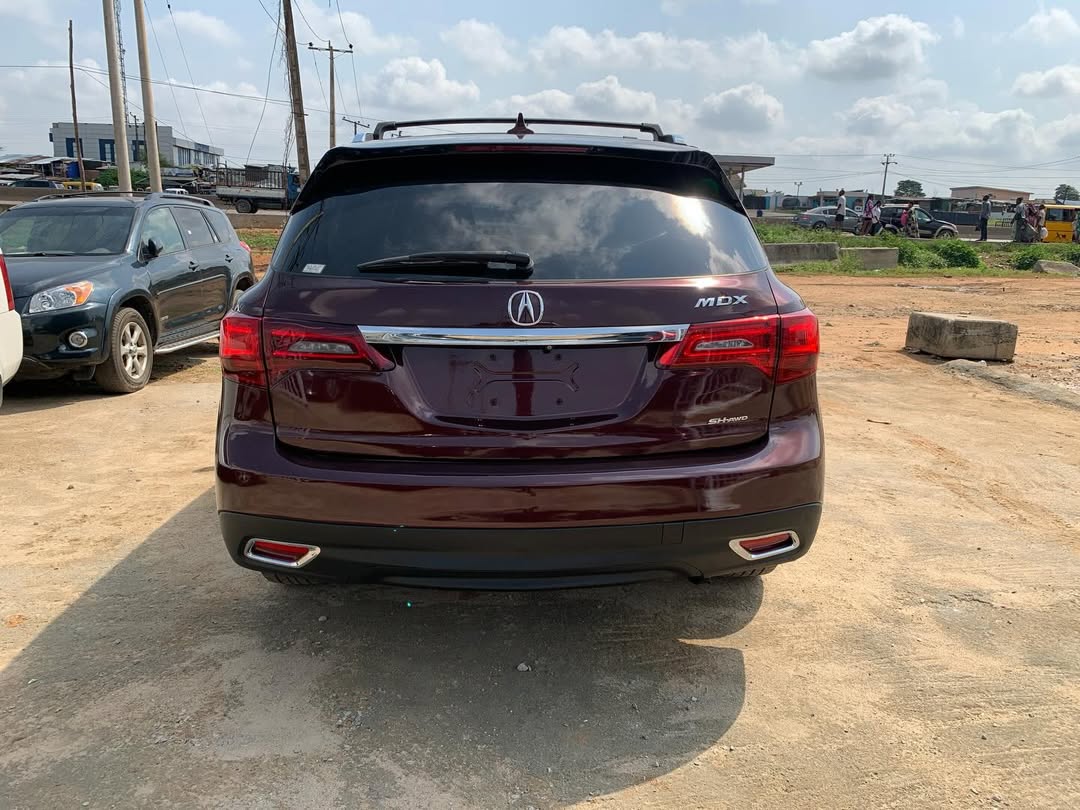 Luxury 2015 Acura MDX SH-AWD: Power & Prestige