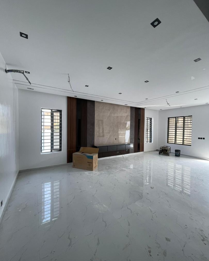 Elegant 5-Bed Dulex in Serene Lekki Estate