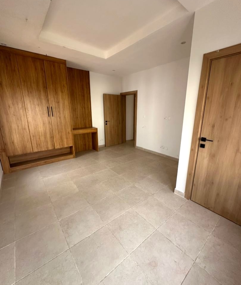 Spacious 3BR Haven in Serene Lifecamp Estate