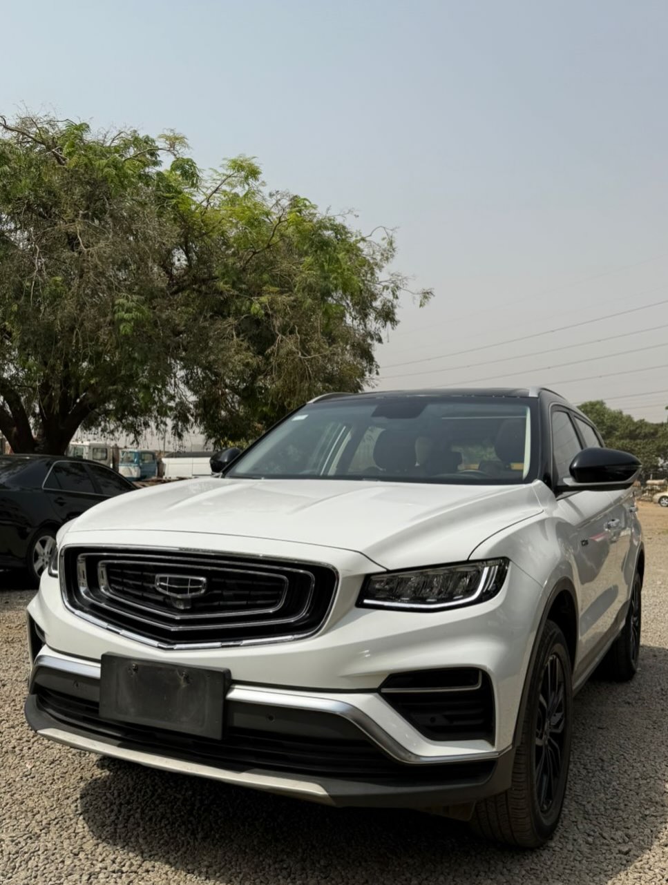 2021 Geely Azkarra: Luxury Tech & Panoramic Views