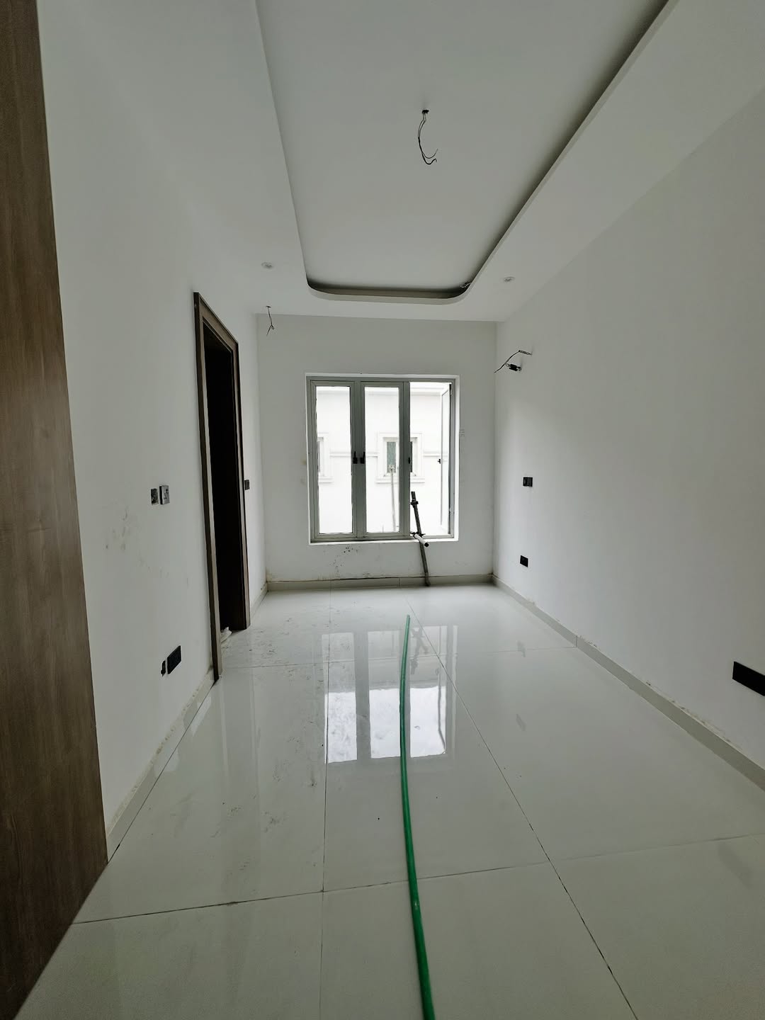 Lekki’s Finest 2-Bed Haven: Pool, Gym & Elevator