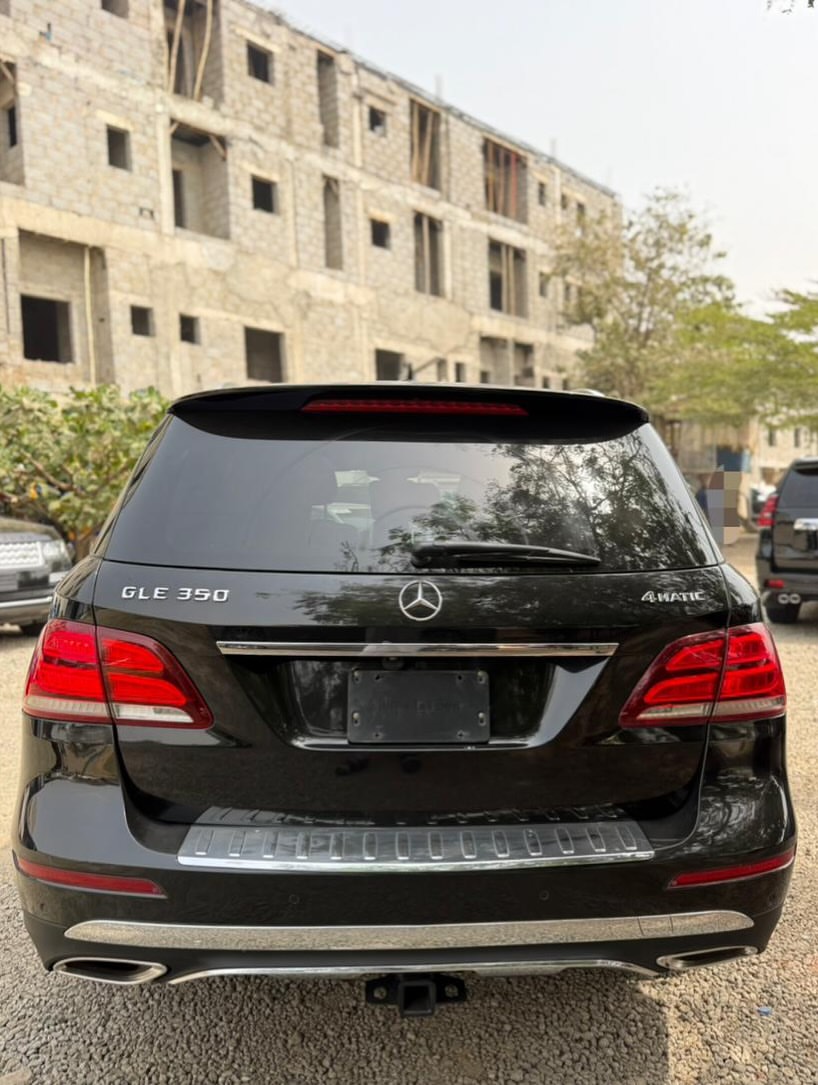 Luxury 2018 Mercedes GLE350: Fully Loaded & Immaculate