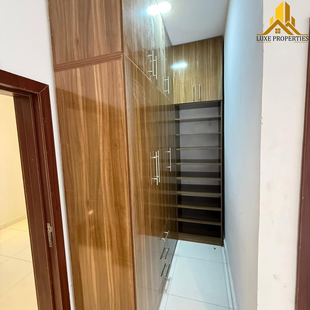 Golden Park Estate: Your Dream 4-Bedroom Family Haven