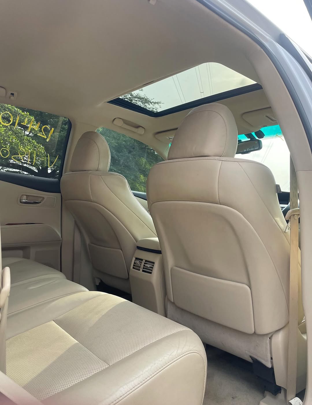 Luxury Lexus RX350: Sunroof & Tech Loaded